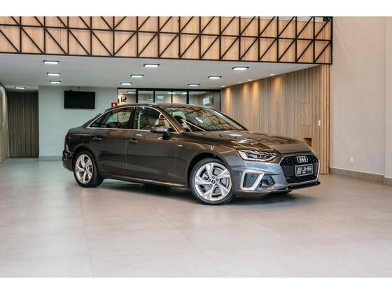 AUDI A4 2.0 TFSI GASOLINA PRESTIGE PLUS S TRONIC
